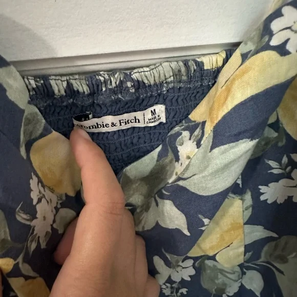 Abercrombie & Fitch Blue and Yellow Lemon Print Tie Strap Crop Camisole - Picture 2 of 4